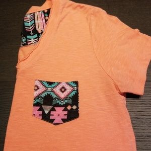 Coral T-shirt w/ aztec pocket